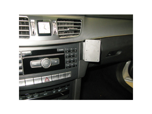 ProClip - Mercedes Benz E-Klasse Sedan/ Station 2014-2016 Angled mount